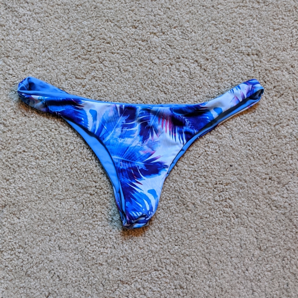 Kokoh Bikini
